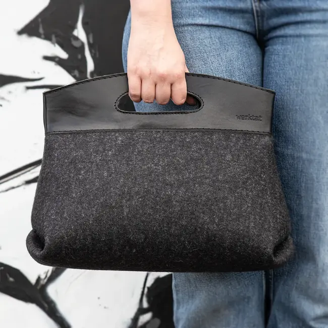 Handtasche „Cut Out" aus Filz und Leder