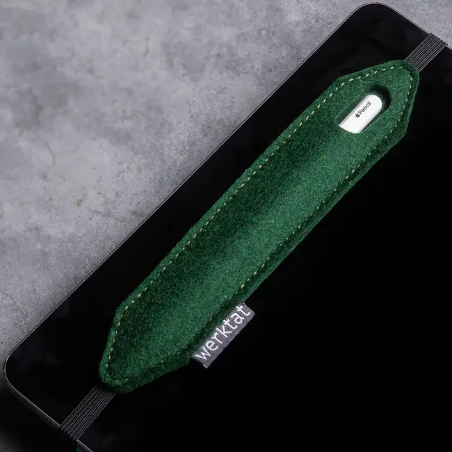 Pen holder of felt with rubber band