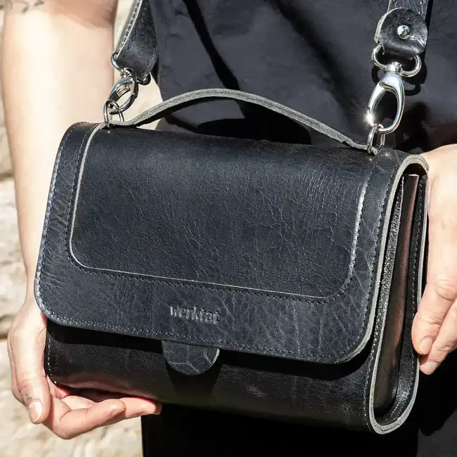Crossbody bag of genuine leather SCHATZKÄSTCHEN