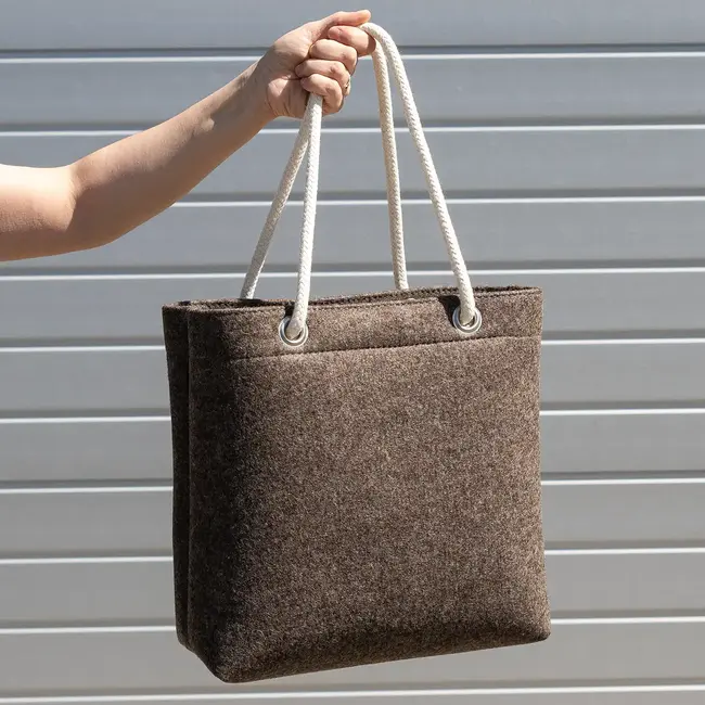 Wool felt bag SEILZUG