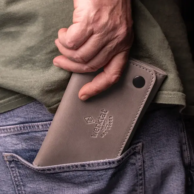 Tobacco pouch in cowhide leather for rolling