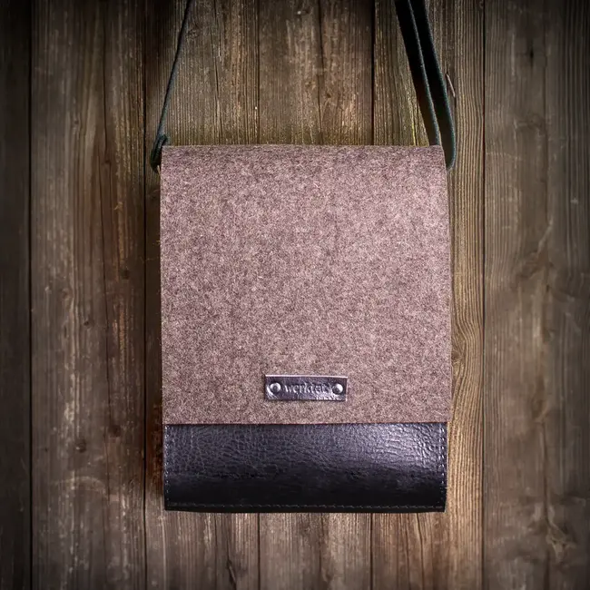 Hochformat Umhängetasche aus Filz & Leder A4