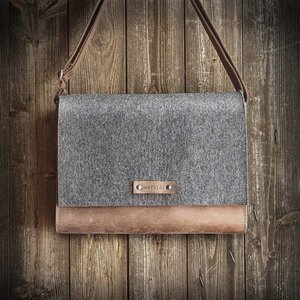 MAX+MORITZ shoulder bag in grey felt and brown leather