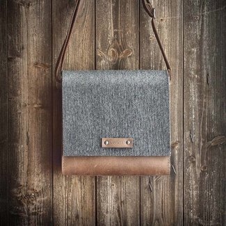 Messenger bag, shoulder bag felt & leather