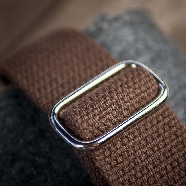 Portrait format satchel bag made of felt & leather