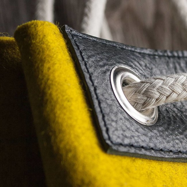Sea sack from leather & felt