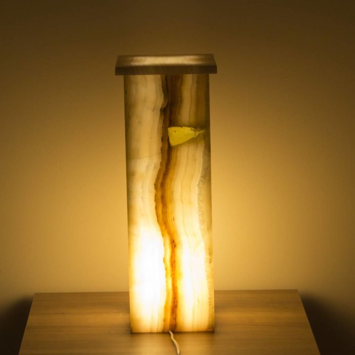 Indomarmer Square Lamp Onyx Height 55 cm