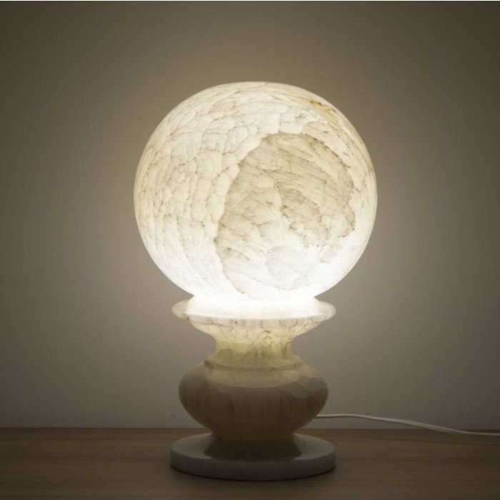 Indomarmer Sphere Lamp Onyx
