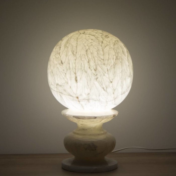 Indomarmer Sphere Lamp Onyx