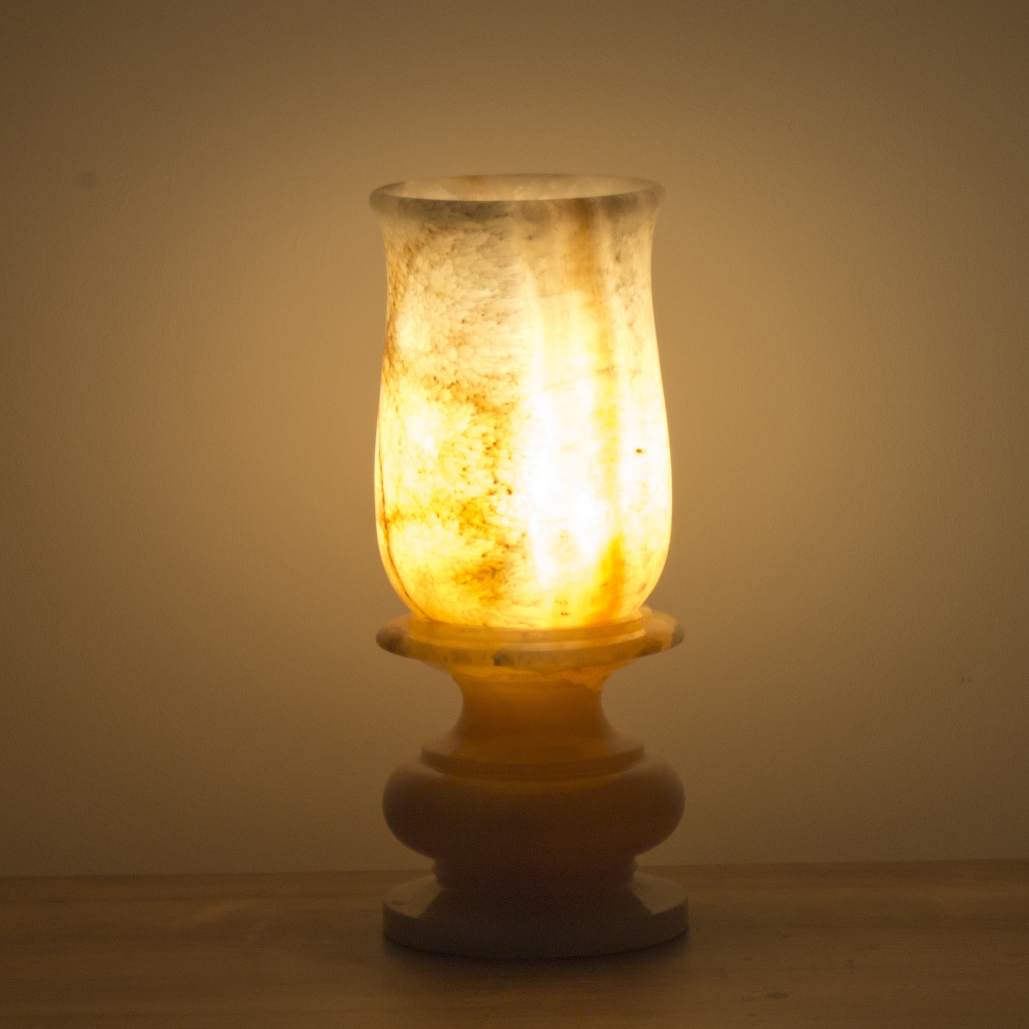 Voorlopige naam milieu Stereotype Kelk Lamp Onyx - IndoMarmer