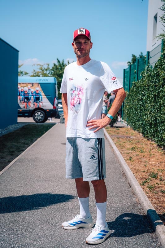 Adidas x Merci Poupou ‘26 Team T-shirt – HOMME Topfanz Adidas x Merci Poupou ‘26 Team T-shirt – HOMME