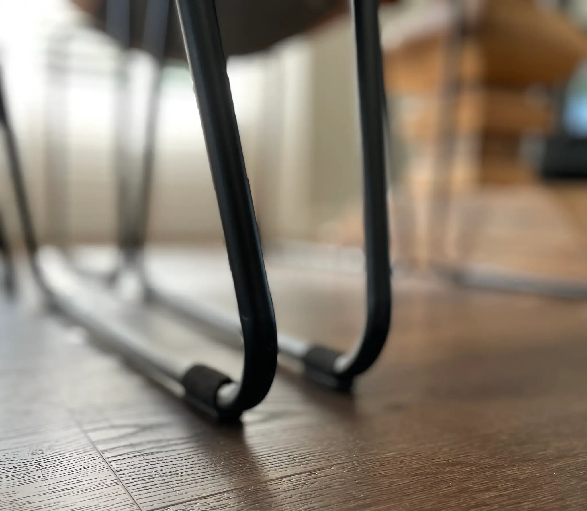 Wrap-Around® Original voor buisframes in het zwart, gemonteerd onder een buisframe met smal frame