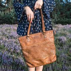 Shopper aus Leder & ausgewählten Materialien