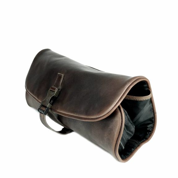 Cliffhanger Hanging Toiletry Bag in Cow Leather – Chocolate Brown