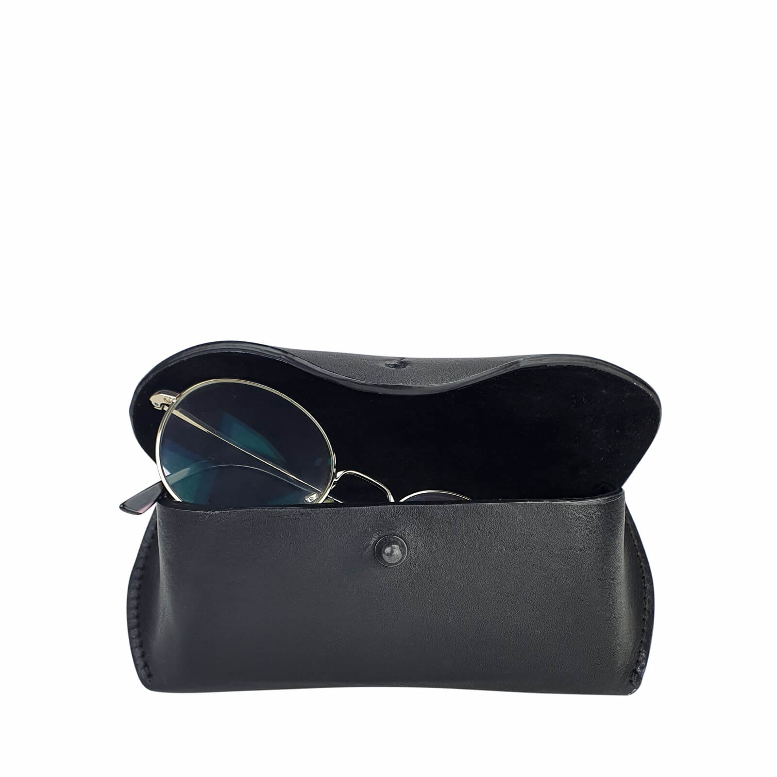 Glasses Case Trondheim, black, vintage leather, fair produced - manbefair