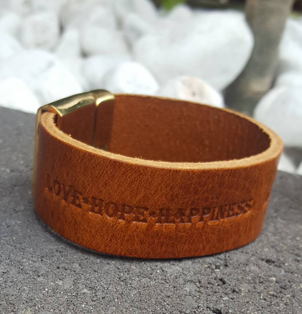 B & L Echt leren armband Cognac met tekst Love Hope Happiness MT21