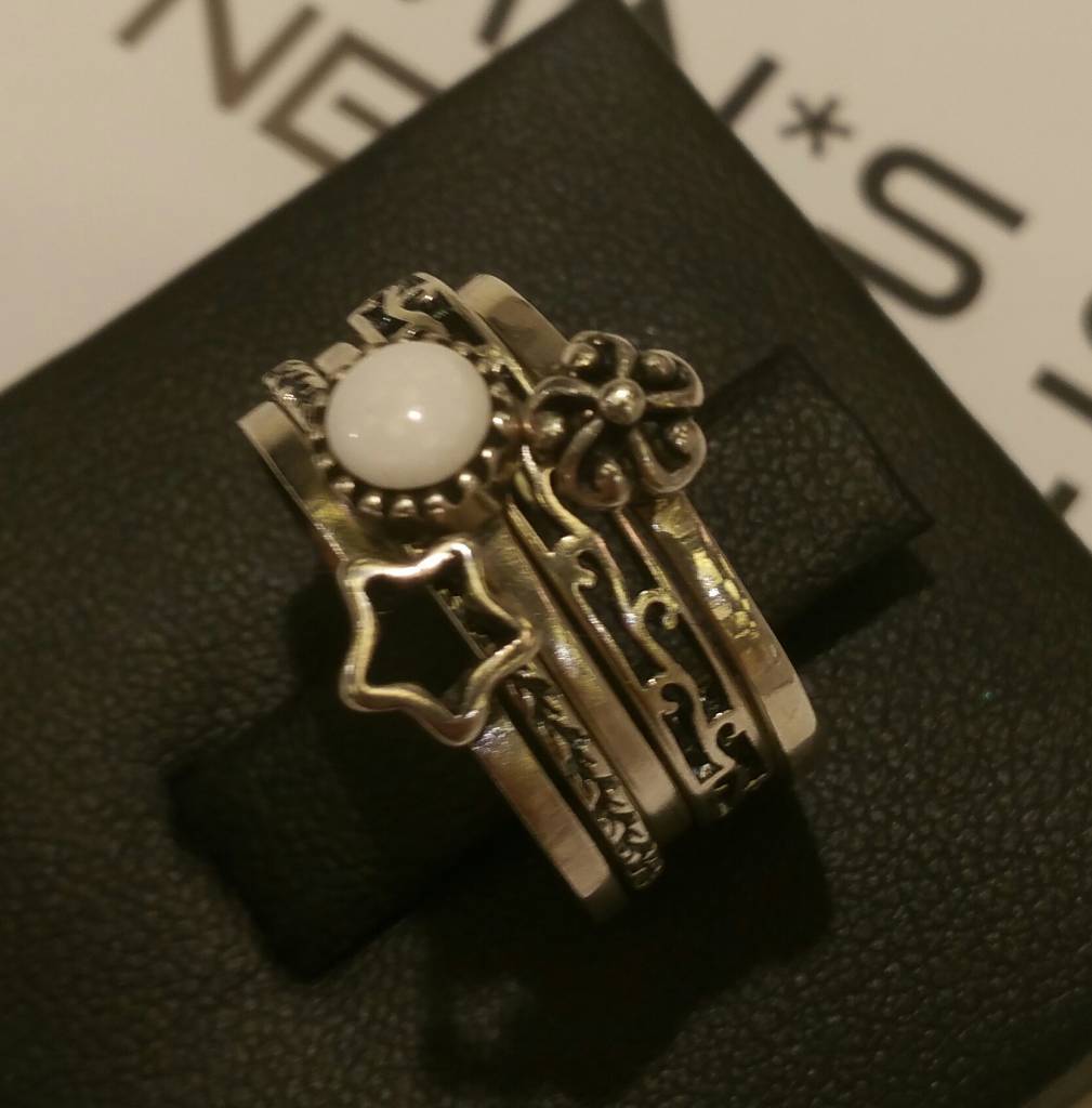Koor Raad eens Lucht CHARMIN's 925 Sterling Zilveren ringen set - Sazou Jewels & Lifestyle
