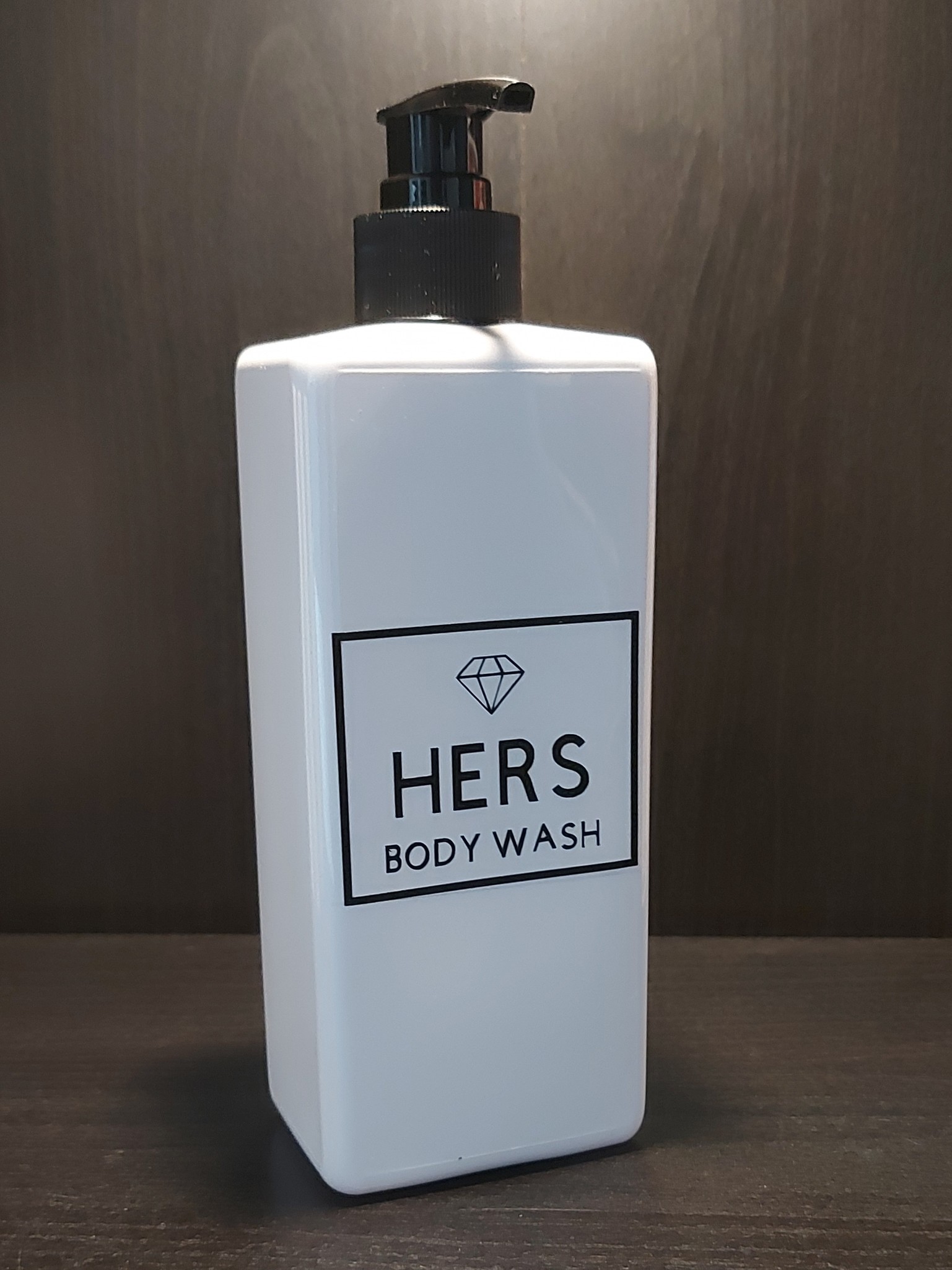 badkamer dispenser voor de vrouw met tekst 500 ml