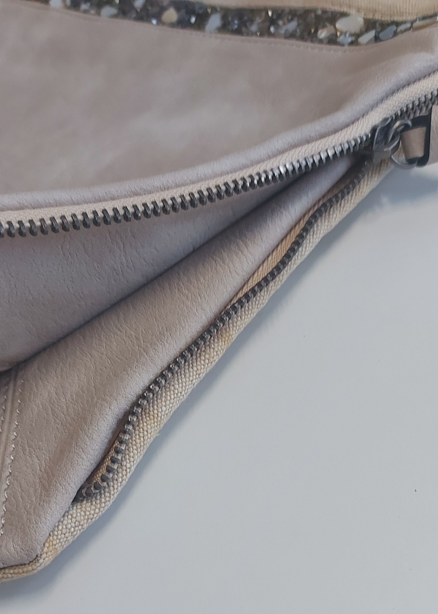 Beige Oker tas Mandoline met decoratieve steentjes