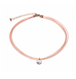 Sazou Jewels Ketting van roze nylon koorden met een kristal punthanger