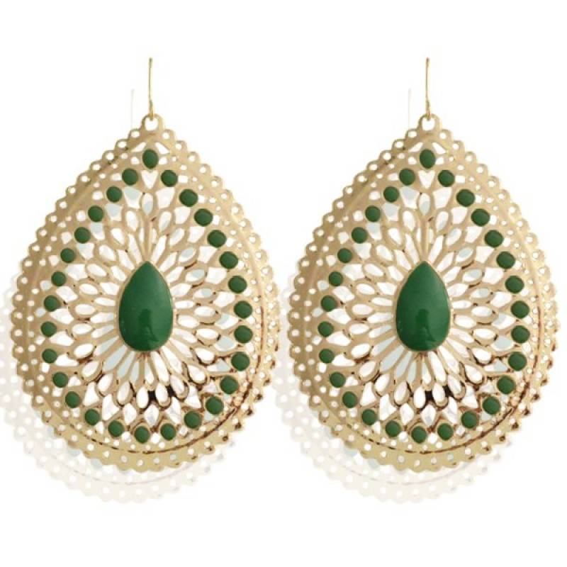 Ovale gouden oorhangers met groene dots