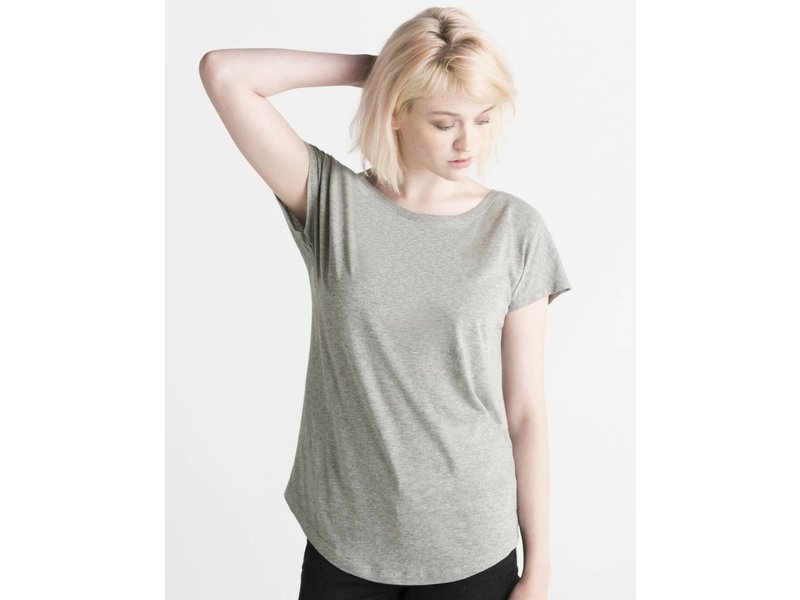 Mantis Women's Loose Fit T-Shirt