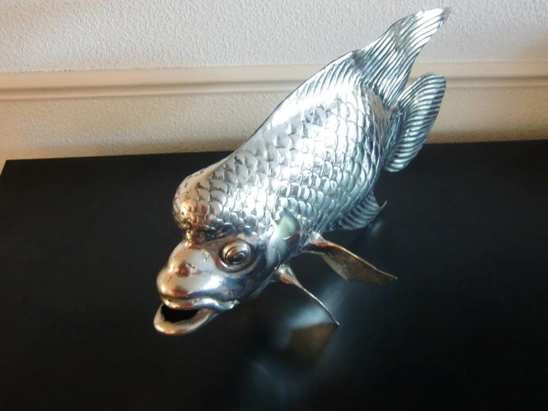 SEA LIFE - MGM Tropical fish sculpture Lou Han - silver plated Yellowcast