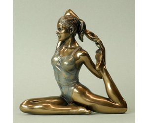 BodyTalk Yoga figurine woman Vrischikasana - DECOVISTA - colorful design  furniture, statues & wall sculptures