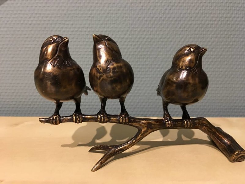L' Art Bronze Ramita de bronce con tres gorriones -  marrón