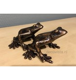 L' Art Bronze  Two bronze tree frogs