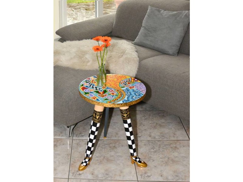 Toms Drag Round side table with checkered legs