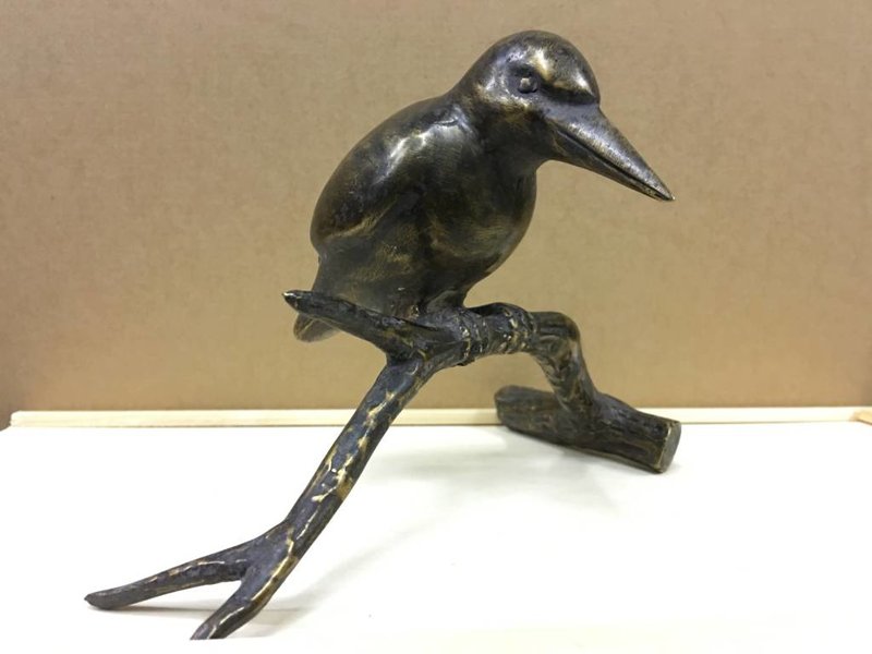 L' Art Bronze Bronze kingfisher on branch, green patina