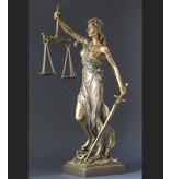 BodyTalk Lady Justice, Symbol der Gerechtigkeit