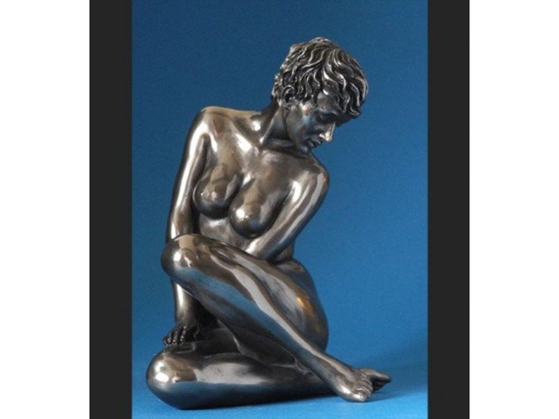 BodyTalk Nude statue sitting short-haired woman, bending sideways