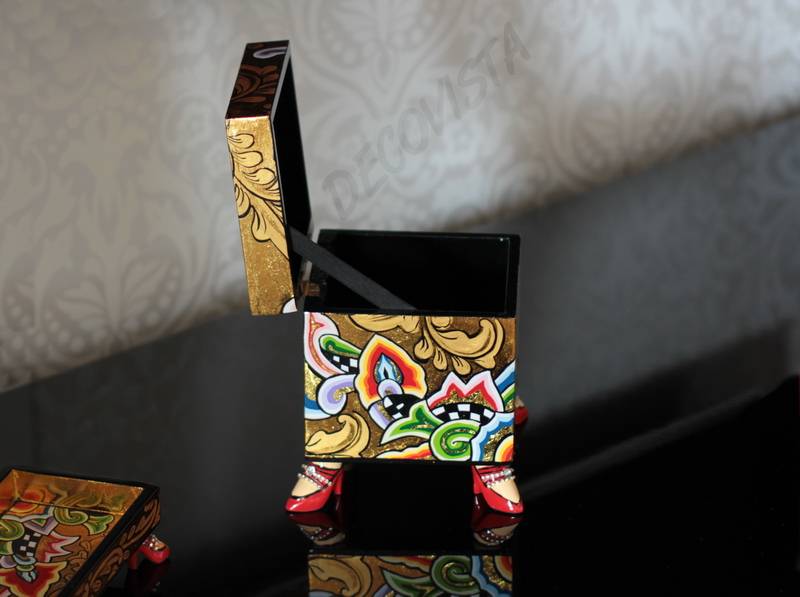 metriek Bedoel Manieren Vierkante opbergdoos of kistje in goudkleur - DecoVista - kleurrijke  meubelen, wanddecoraties en glasobjecten