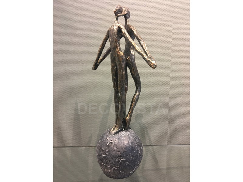 Decorative figurine Balancing