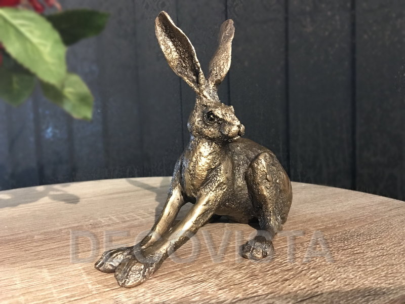 Frith Crouching hare sculpture