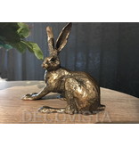 Frith Crouching hare sculpture