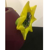 Ozzaro  Grote donkerrode glasvaas met zonnebloemen