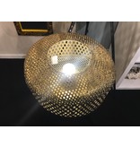 Vloerlamp met metalen lampenkap in messingkleur