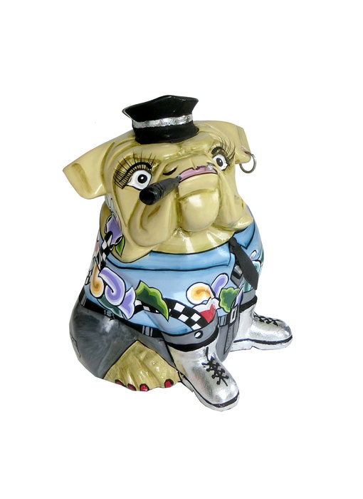 Toms Drag Dog statue Sergeant Davis