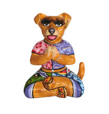 Toms Drag Dog in yoga position, yoga statue