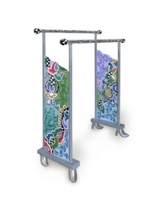 Toms Drag Towel rack