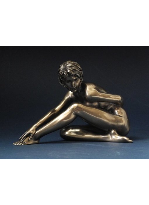 BodyTalk Weiblicher Akt Skulptur - sitzend