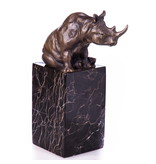 Rhinozeros-Figur aus Bronze auf Marmorsockel