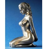 BodyTalk Female nude sculpture - sitting