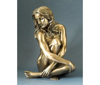 BodyTalk Estatua femenina desnuda, sentada - L