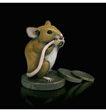 Michael Simpson Wild Life Mausfigur - Maus auf Münzstapel