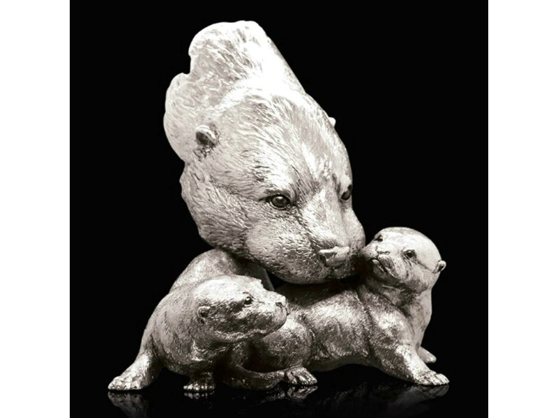 Sculptuur  otter met pups