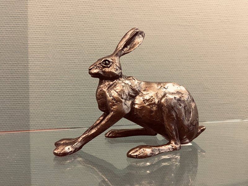 Frith Hase Figur Hilary - Kunstbronze